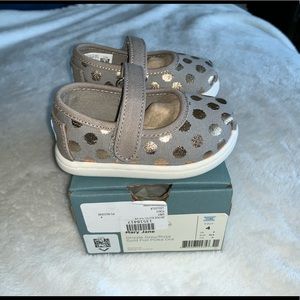TOMS Mary Janes, 4T NWT